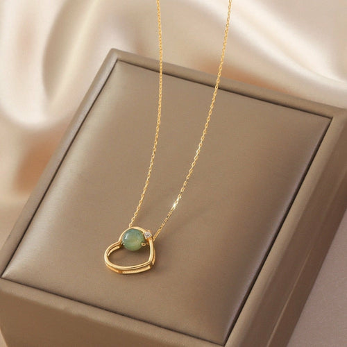 Load image into Gallery viewer, Golden heart theme jade necklace
