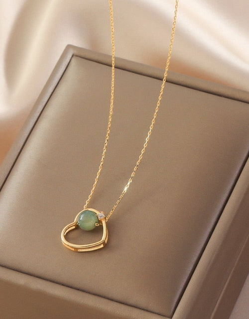 Load image into Gallery viewer, Golden heart theme jade necklace
