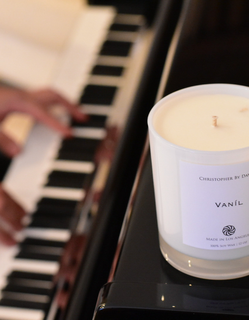 Load image into Gallery viewer, Vaníl - 12 oz 100% Soy Wax Candle
