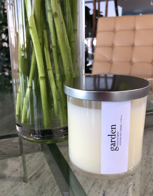 Load image into Gallery viewer, garden scented candle
