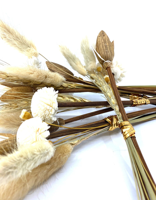 Load image into Gallery viewer, Reed Diffuser Replacement Sticks, The Great Plains, Rattan Wood Flower
