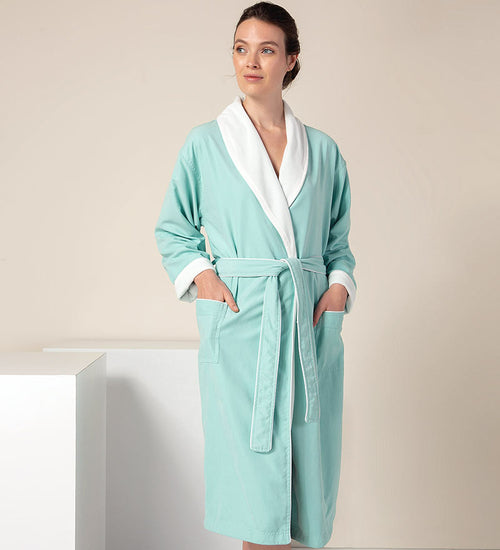 Load image into Gallery viewer, Women&#39;s Plush Microfiber Spa Robe
