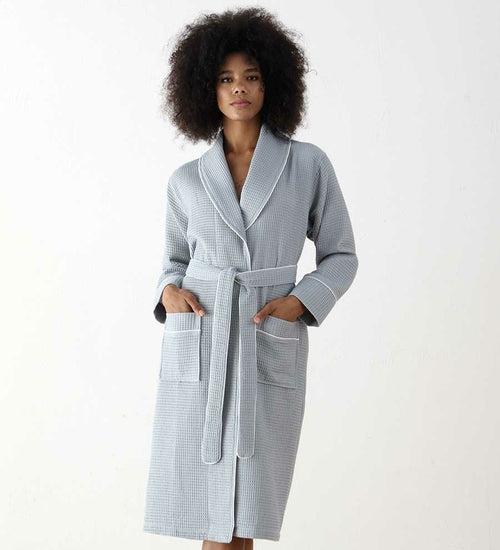 Load image into Gallery viewer, Women&#39;s Full Length Waffle Hotel Robe
